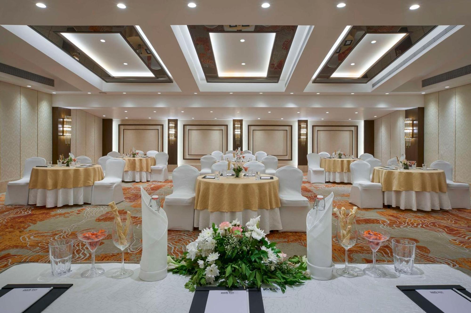 Park Inn By Radisson Goa Кандолим Экстерьер фото